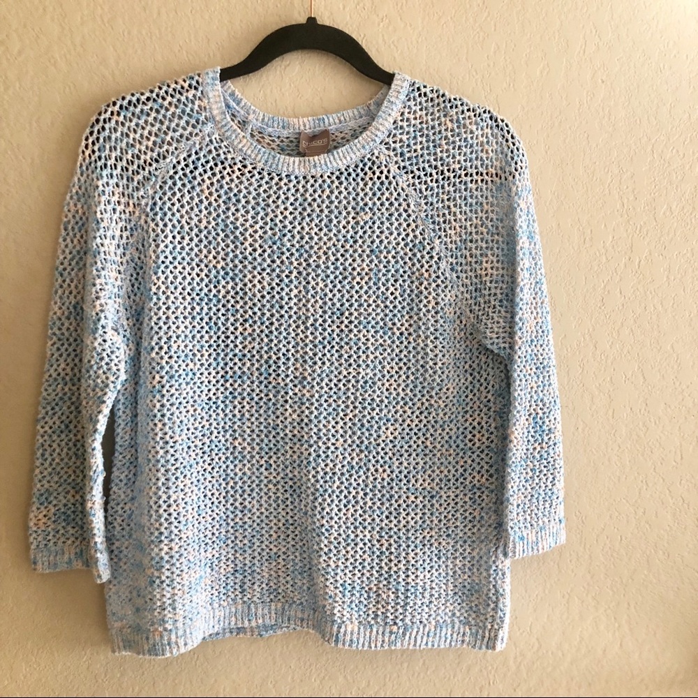 Chico’s size 1 baby blue knitted top